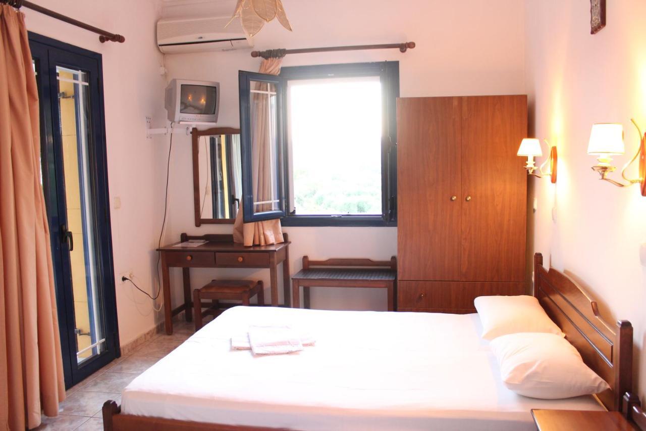 Theofilos Appartements 리바디 외부 사진